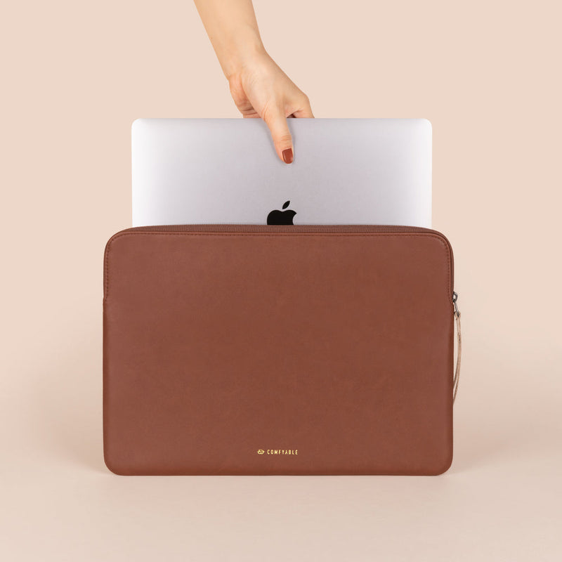 Suya Dayanıklı MacBook Air/Pro Laptop Kılıfı - M4/M3/M2/M1 Uyumlu - Kahverengi