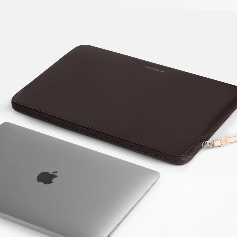 Suya Dayanıklı MacBook Air/Pro Laptop Kılıfı - M4/M3/M2/M1 Uyumlu - Çikolata