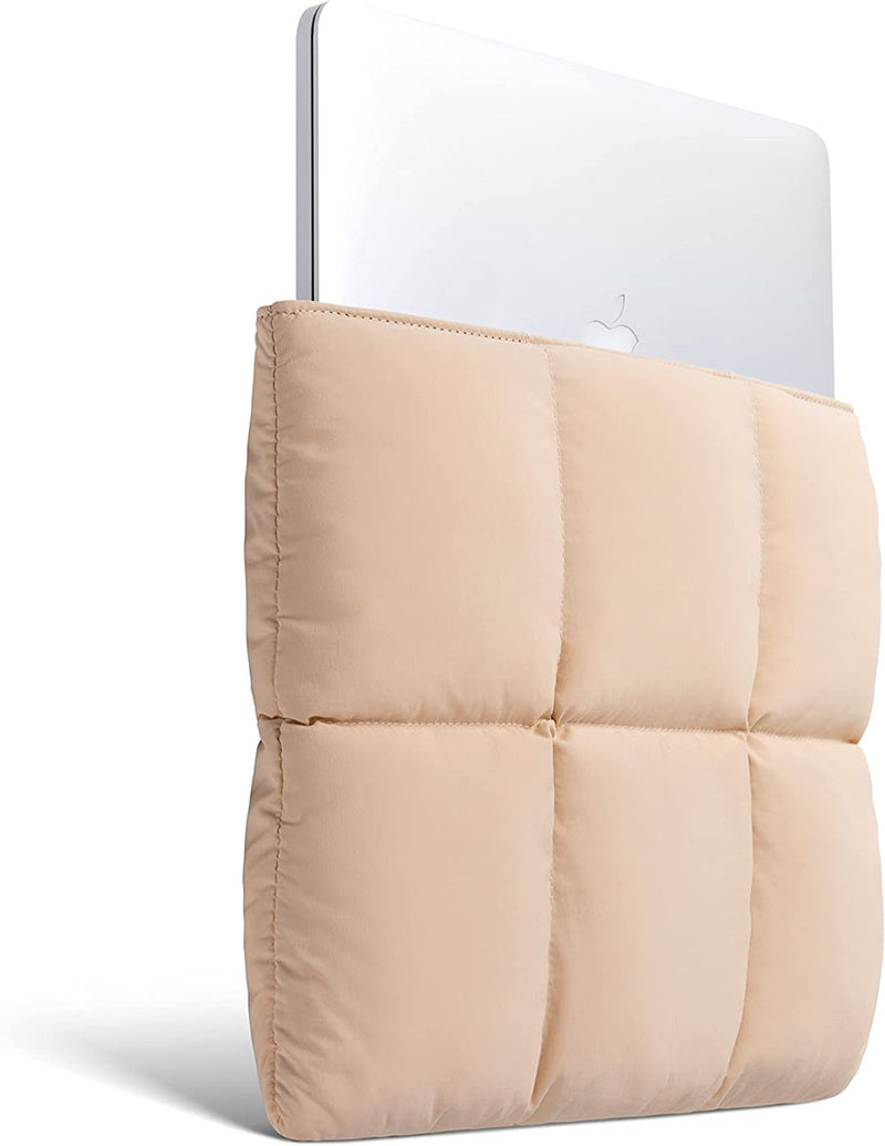 Suya Dayanıklı Puffy MacBook Air/Pro Laptop Kılıfı - M4/M3/M2/M1 Uyumlu - Kum Rengi